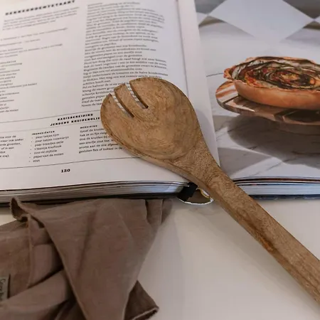 Апартаменты Huswell - Bright Only 5 Minutes From The Миделкерк