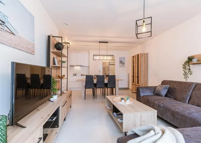 Huswell - Bright Only 5 Minutes From The Appartement