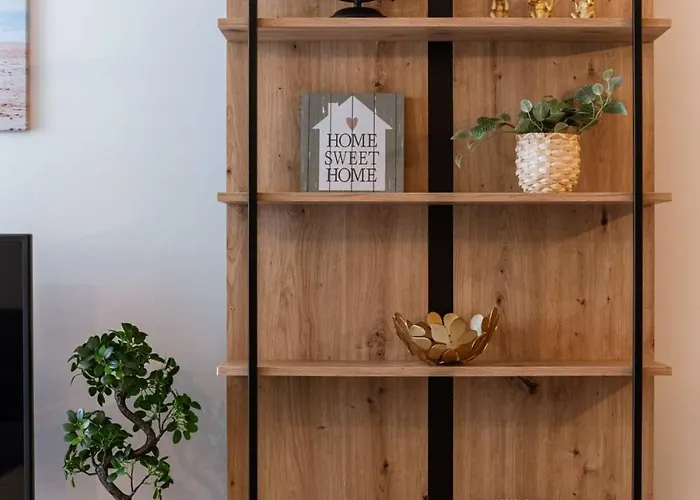 Huswell - Bright Only 5 Minutes From The *